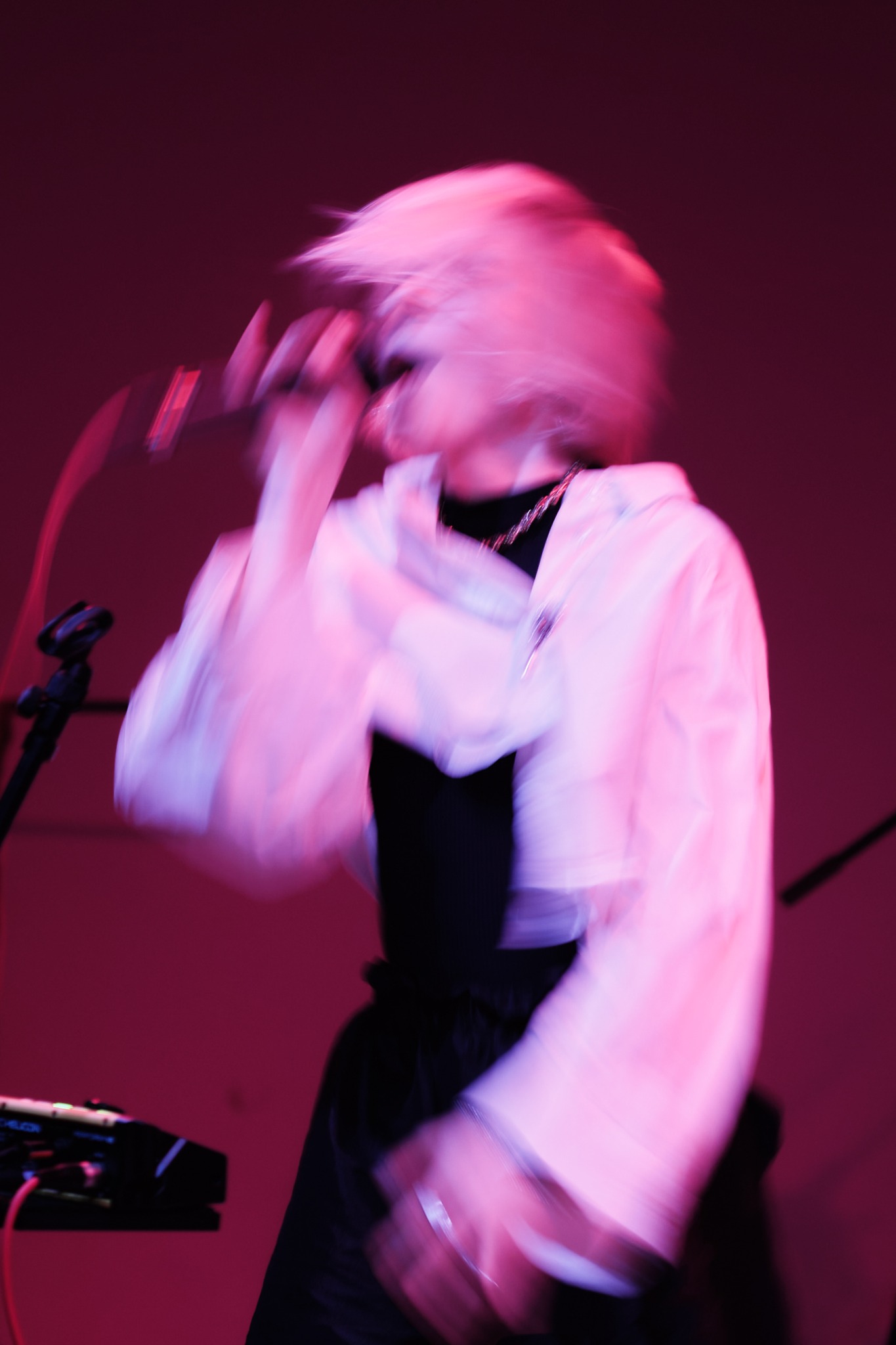 Jekka performing Delicate Chaos live in motion